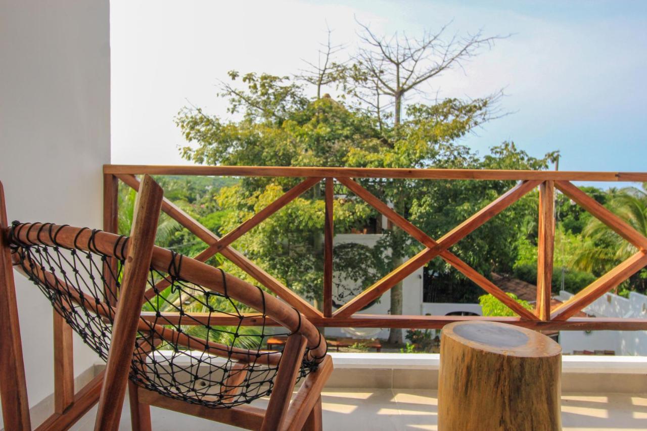 Casa De Olas Boutique Hotel ปูแอร์โตเอสกอนดิโด ภายนอก รูปภาพ